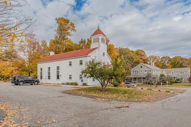 4 L North Commons unit 4L, Lincoln, MA 01773 - photo 2