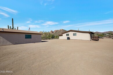 937 E Saddle Butte St-5