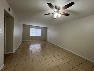 2400 5th St unit 5, Bay City, TX 77414 - photo 3