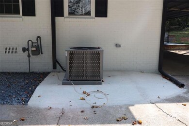 5217 Lyndale Cir, Forest Park, GA 30297 - photo 5