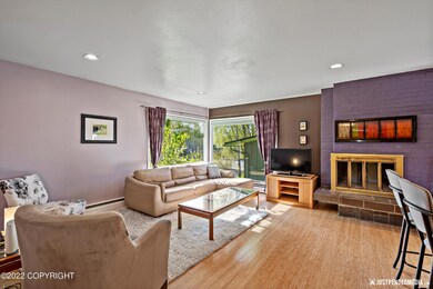 Great windows in the living room