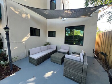 1534 Monroe St unit 2, Hollywood, FL 33020 - photo 4