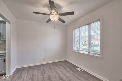 8511 Canterbury Square W, Indianapolis, IN 46260 - photo 4