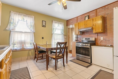 183 Calhoun Ave, Bridgeport, CT 06604 - photo 6