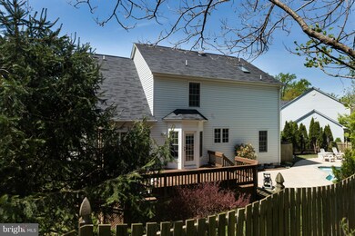 1841 Strickland Ct, Woodbridge, VA 22191 - photo 4