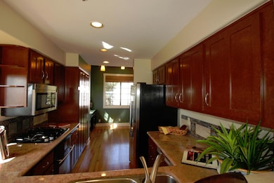 GOURMET KITCHEN W/GRANITE COUNTERS