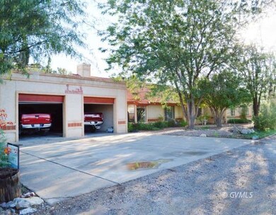 Oversized garage