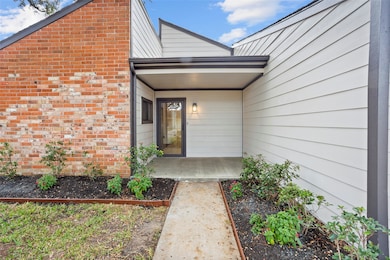 15818 Dunmoor Dr, Houston, TX 77059 - photo 3