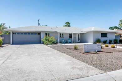 2123 W Windsor Ave-2
