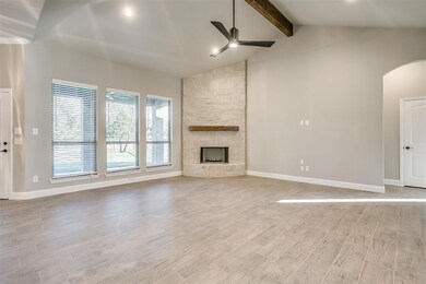 1026 Alex Dr, Springtown, TX 76082 - photo 7