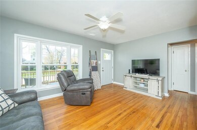 1219 57th Place, Des Moines, IA 50311 - photo 3