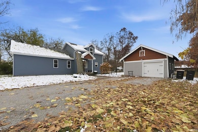 3302 Mcarthur Dr, Fort Wayne, IN 46809 - photo 2