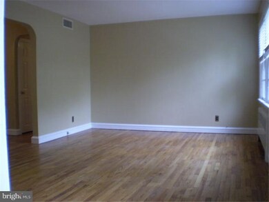 98 N Columbia St, Woodbury, NJ 08096 - photo 4