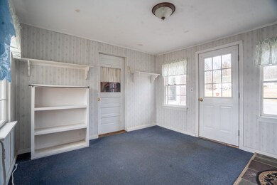 520 Ridge Rd, Middleton, NH 03887 - photo 4