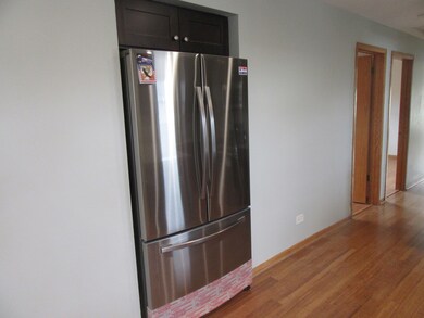 109 N Avon Rd unit 2, Elmhurst, IL 60126 - photo 3