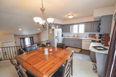 Kitchen/Dining Combo