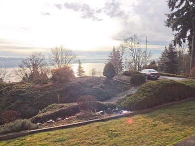 8383 E Mercer Way, Mercer Island, WA 98040 - photo 2