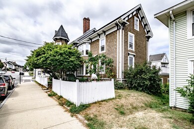 21 Kossuth St, Biddeford, ME 04005 - photo 2