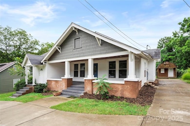 215 W D St, Newton, NC 28658 - photo 4