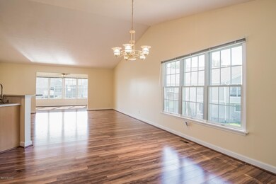 009-Dining_Room-2082636-medium