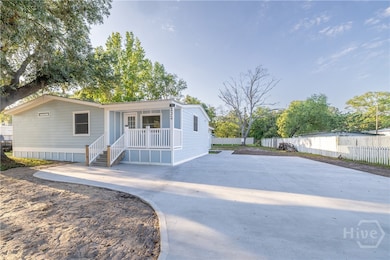 132 4th St, Guyton, GA 31312 - photo 2