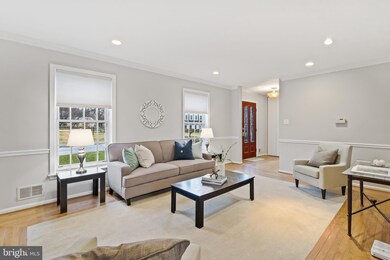 11017 Rutledge Dr, North Potomac, MD 20878 - photo 5