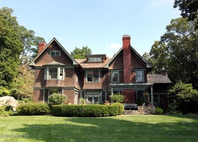 520 Cognewaugh Rd, Cos Cob, CT 06807 - photo 2