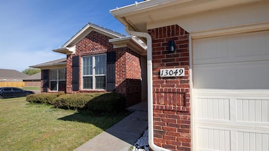 13049 SW 5th St, Yukon, OK 73099 - photo 5