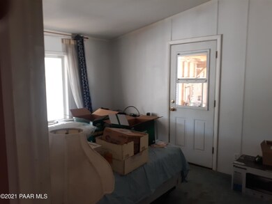 8055 W Roberts Rd, Ash Fork, AZ 86320 - photo 7