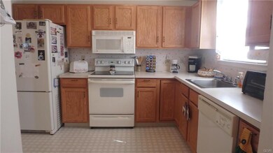 701 Bach Ct, Freemansburg, PA 18017 - photo 2