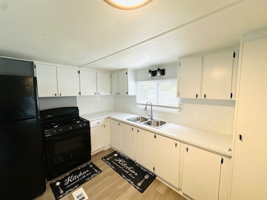 1790 Massachusetts Ave unit 25, Lunenburg, MA 01462 - photo 4