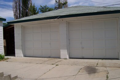 DETACHED DOUBLE GARAGE