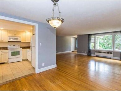 185 Worcester Ln, Waltham, MA 02451 - photo 5