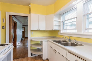 1630 Hinkley Ave NW, Cedar Rapids, IA 52405 - photo 7