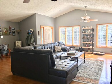 1318 Bonneville Dr, Morristown, TN 37814 - photo 3