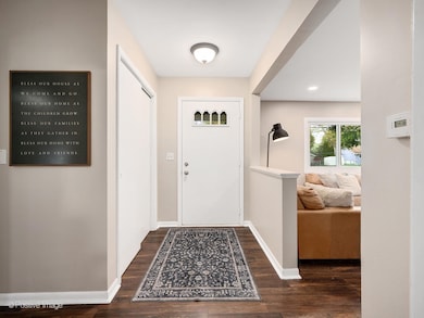 2 Sunset Ln, Algonquin, IL 60102 - photo 3