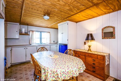 04_10365LucasRd_177_Kitchen_HiRes