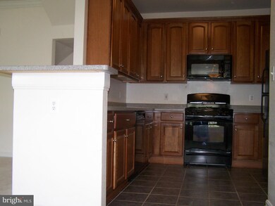 13040 Cabin Creek Rd, Herndon, VA 20171 - photo 6