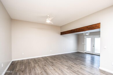 10548 W Palmeras Dr unit 39, Sun City, AZ 85373 - photo 7