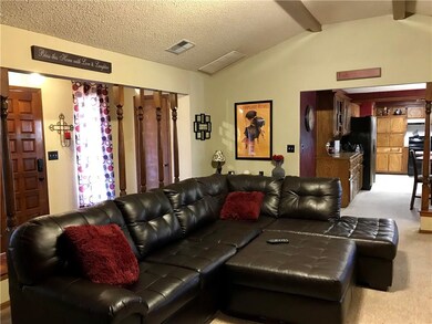 1900 Sequoyah Ct, Moore, OK 73160 - photo 5