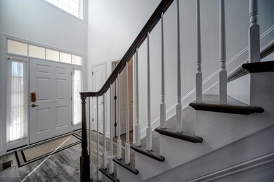 13 Hendrickson Ct, Manalapan, NJ 07726 - photo 4