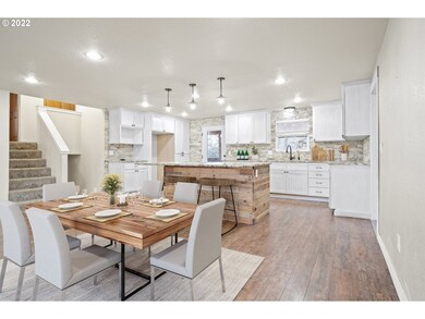 13644 Agate Rd, Eagle Point, OR 97524 - photo 4