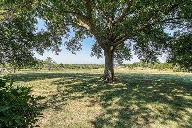 5904 Bell Rd, Shawnee, KS 66217 - photo 5