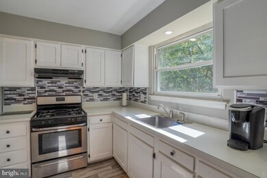 752 W Birchtree Ln, Claymont, DE 19703 - photo 5