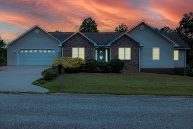 200 Saint Barts Dr, Hazard, KY 41701 - photo 2