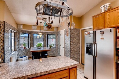 1018 E Paradise Lane Phoenix-large-010-2
