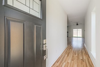 5103 Briscoe St unit B, Houston, TX 77033 - photo 5