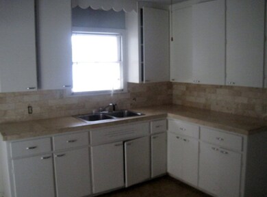 1012 E Cedar St, Seguin, TX 78155 - photo 7