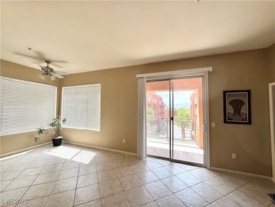 Living room / dining area