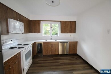 118 Vreeland Ct, Mahwah, NJ 07430 - photo 7